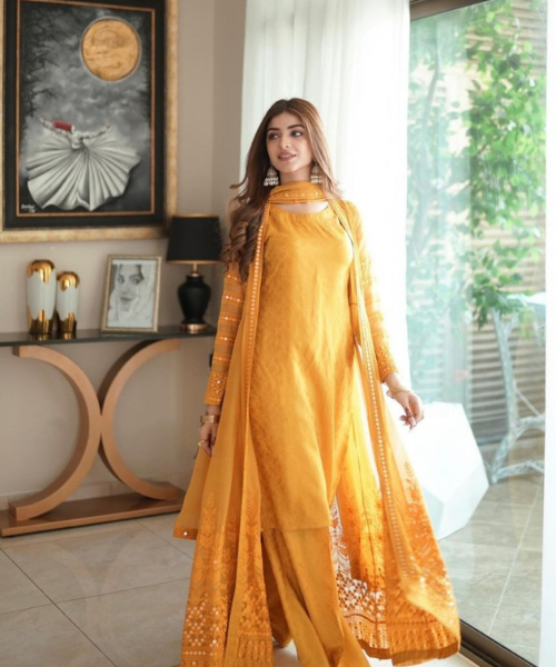 Celebrity Fashion Trends for Eid - Kinza Hashmi