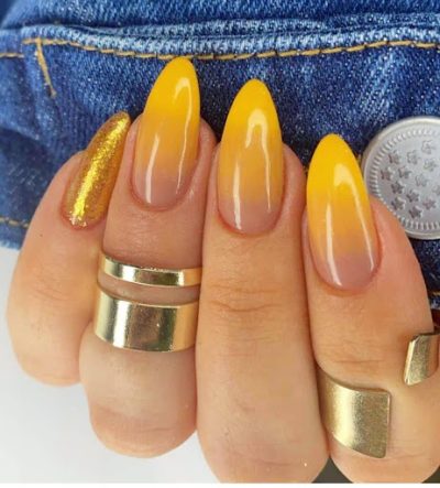 These yellow ombre nails are perfect for sunny days. They look sweet, girly, and minimal.